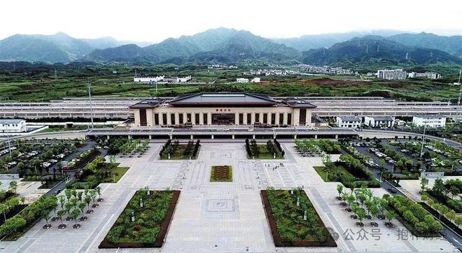 这个县城创造罚款收入下降“奇迹”开元棋牌试玩政府大楼旁可以摆摊(图5)