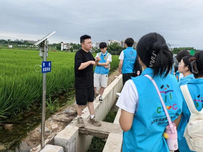 赋能乡村振兴青春力量书写绿色答卷开元棋牌app暑期三下乡绿材科技(图2)